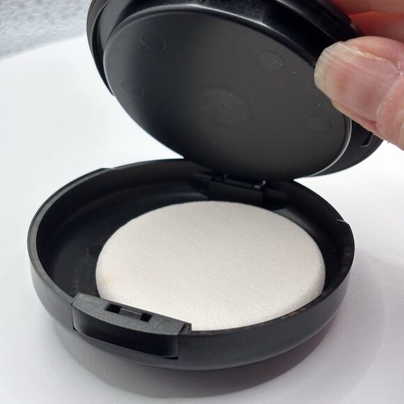 MAC STUDIO FIX POWDER PLUS FOUNDATION NW50 New, very rare and discontinued - Picture 5 of 5